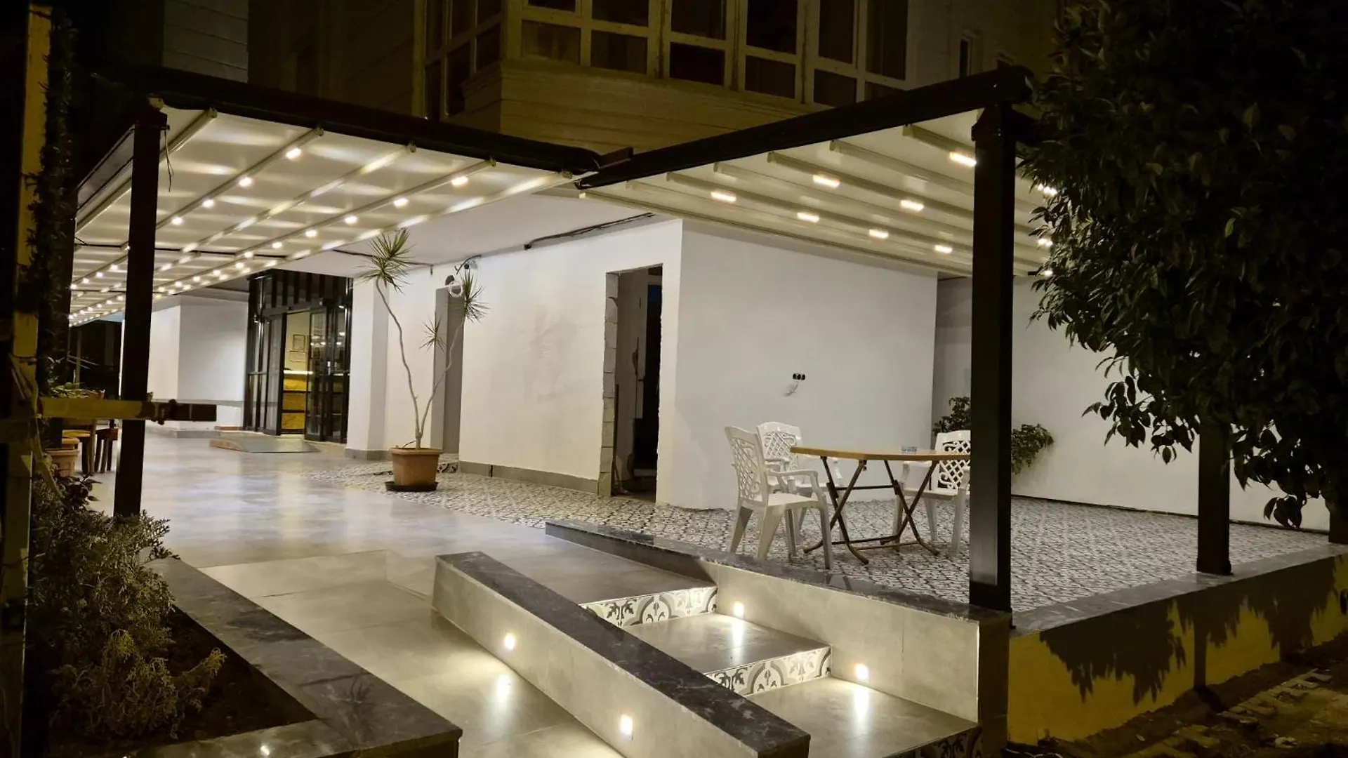 Alpinn Apart Hotel Antalya Apartahotel