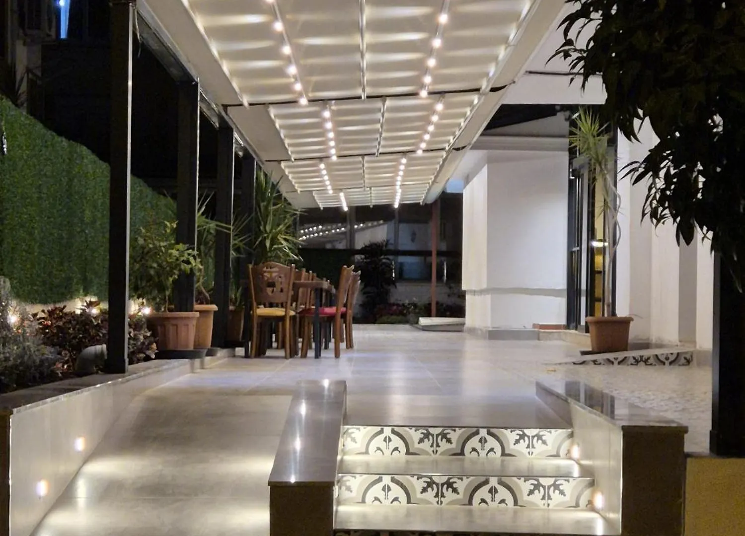 Alpinn Apart Hotel Antalya